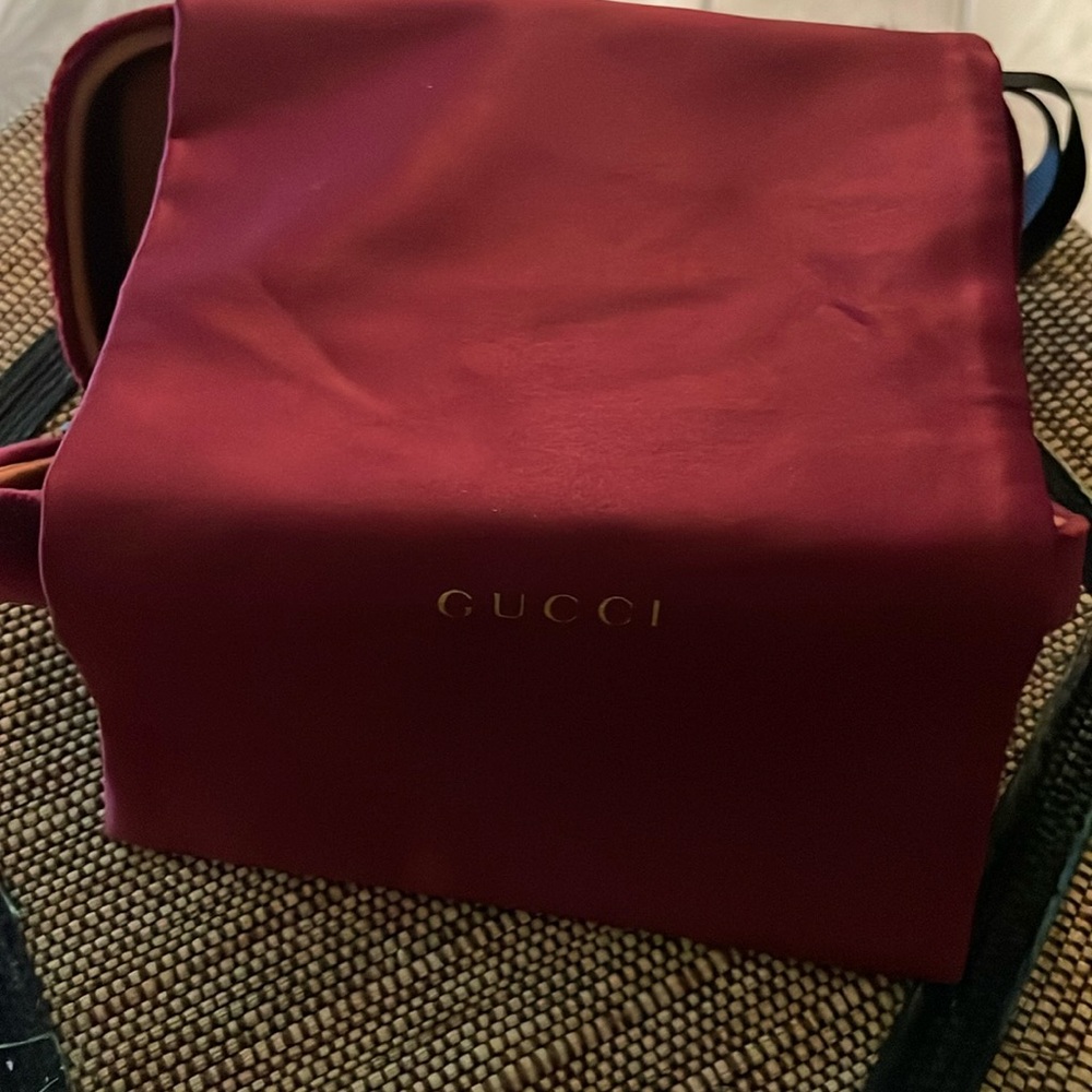 AUTHENTIC GUCCI PRESCRIPTION GLASSES. GG0424O